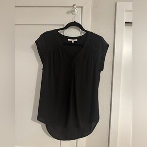Daniel Rainn black top